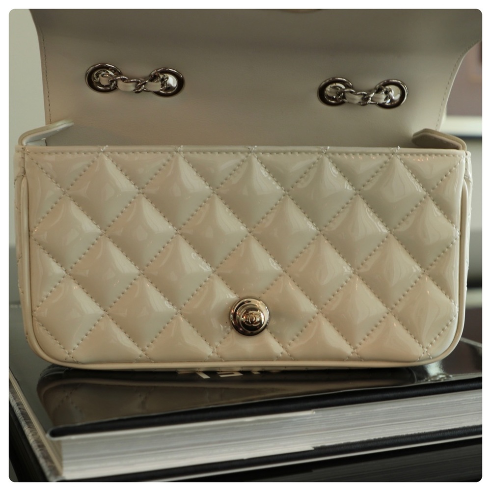 CHANEL ⭐️AUTHENTIC⭐️Small Patent Coco Boy Flap Bag - Picture 8 of 17